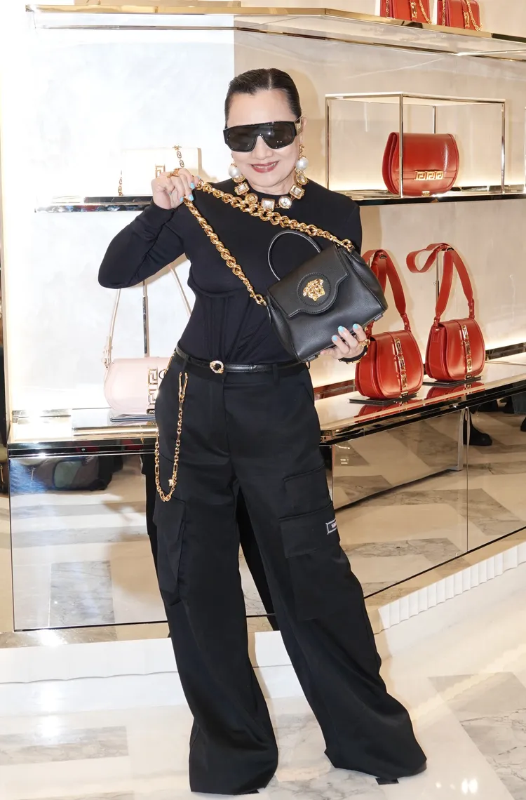 70歲的比莉姐跑趴完全活力滿載，裝扮時髦度和巨星態度100分。陳德興攝