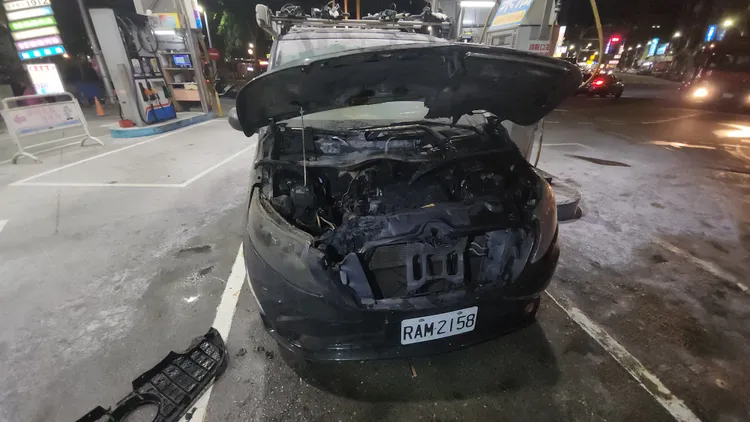 起火位置在引擎室。黃仲瑜攝