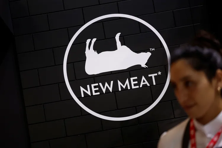 以色列新創公司Redefine Meat研發3D列印的植物肉「新肉」，首度進軍巴黎市場。路透社