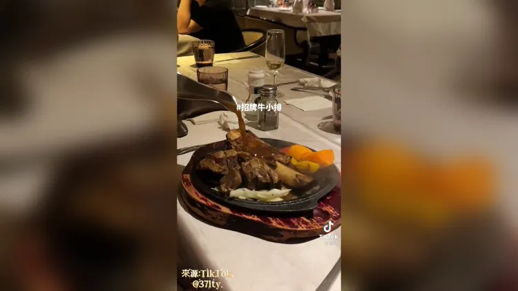 招牌牛小排超美味。