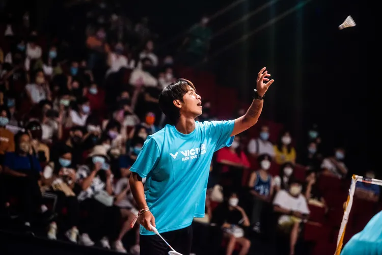 鼓鼓將在雲門打羽球。相信音樂提供