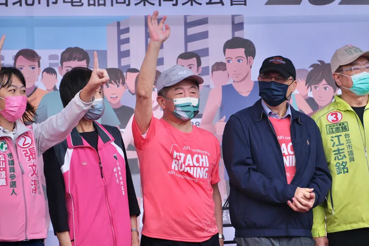陳時中出席2022第8屆電器盃節能公益路跑暨嘉年華。陳志淵攝