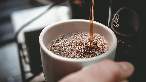 自助咖啡「點美式偷按拿鐵」 顧客被抓包!試圖謀殺老闆遭逮捕