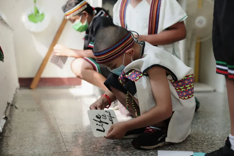運用3M生活科技的相關產品，孩童親自動手將人和國小教室空間打造得更好用、更符合實際日常學習需要。業者提供