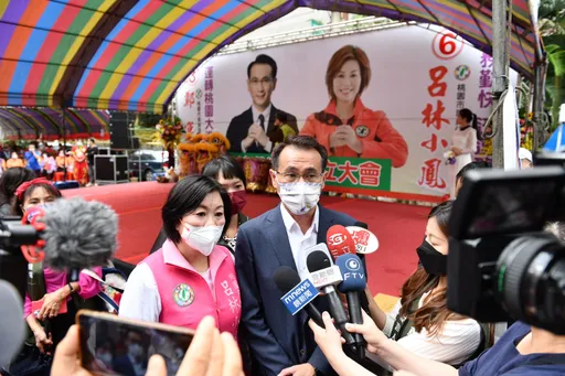 遭批親中張善政強調「捍衛中華民國」 鄭運鵬酸:反獨促統的最高顧問