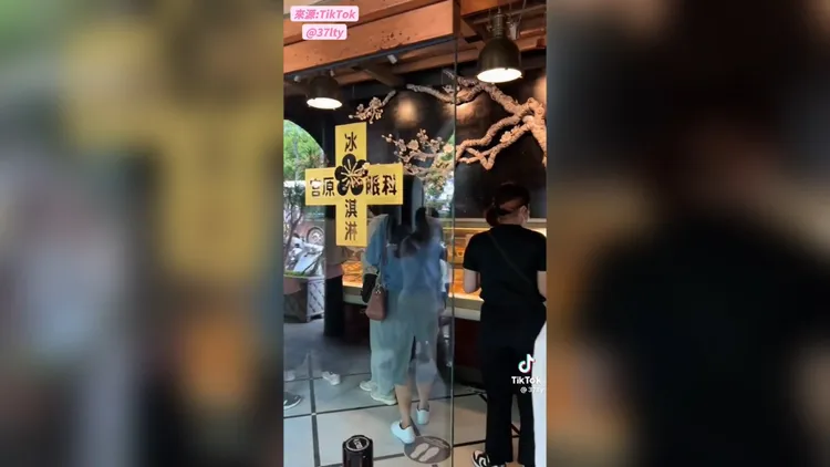 每每經過都是大排長龍的滿滿人潮。