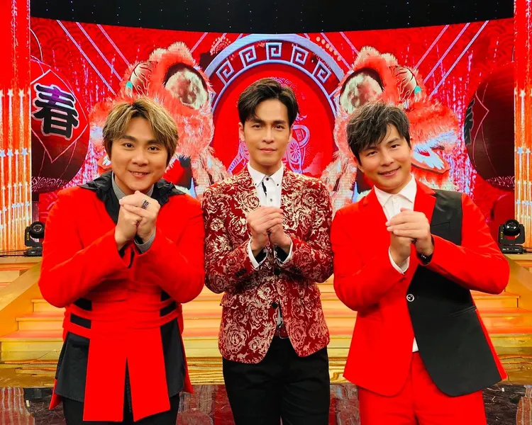 Gino（中）曾和孫協志、王仁甫是同門師兄弟。翻攝Gino臉書