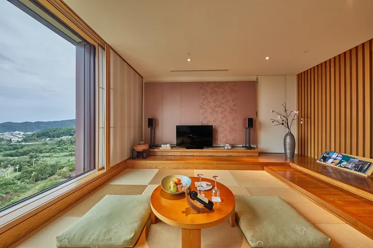 入住精緻老爺送全套真空管音響組現省24,500元。礁溪老爺提供