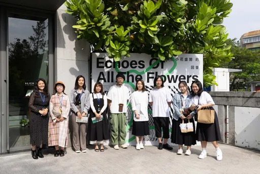 五月天瑪莎親自導覽「小花計畫展」嚇到觀眾 告五人笨蛋情侶檔朝聖曬恩愛