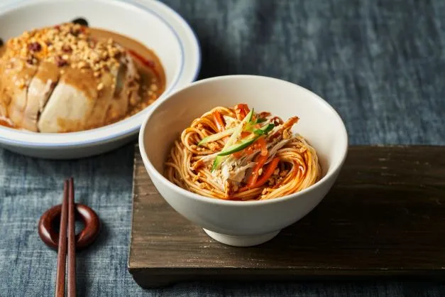 「饗在家」亦搶攻拌麵市場，推出滋味麻、香、辣的「熊貓哥乾拌麵」。業者提供