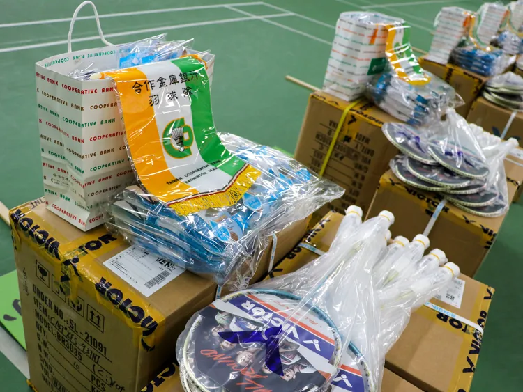 合庫捐贈大量物品給基層學校。主辦單位提供