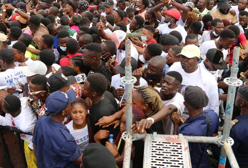 不只梨泰院！這國演唱會也爆推擠　11人死亡、警察也送命