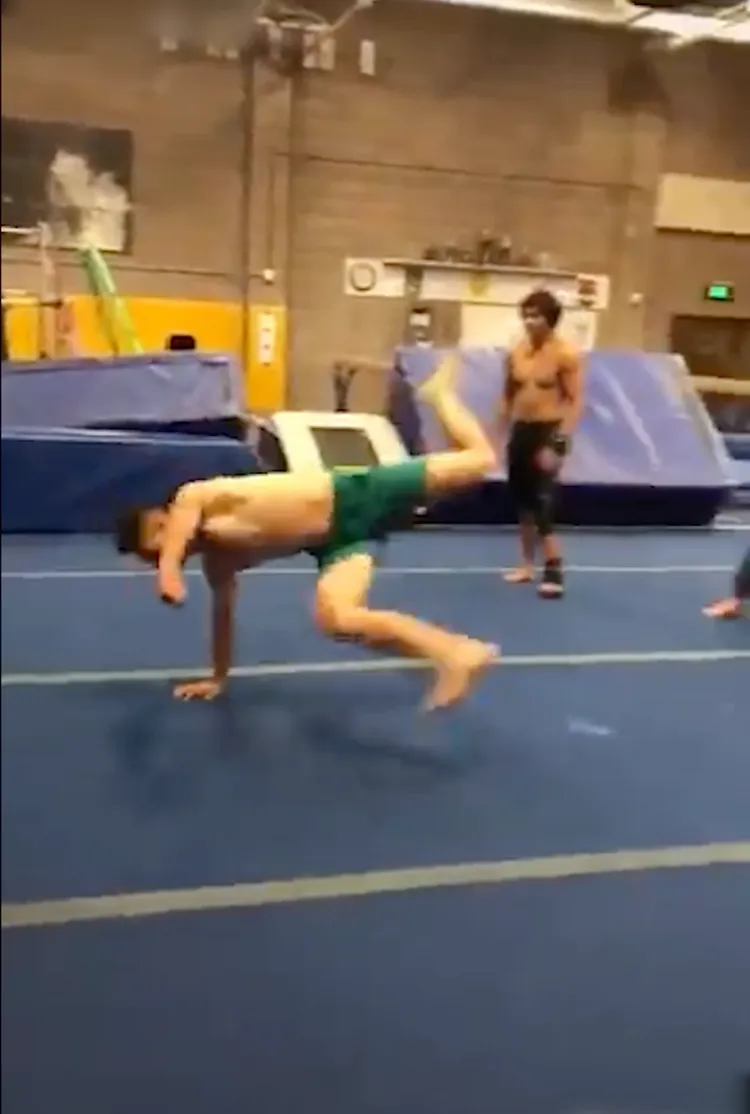 各種難度的空翻都只是小意思。