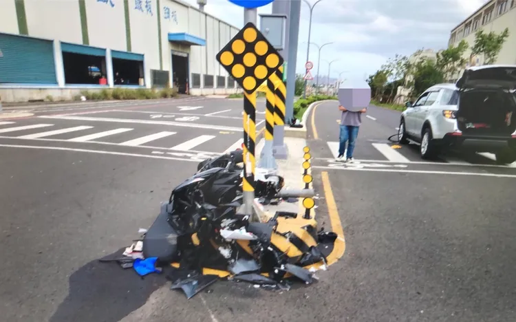 25日車禍現場。中壢警分局提供