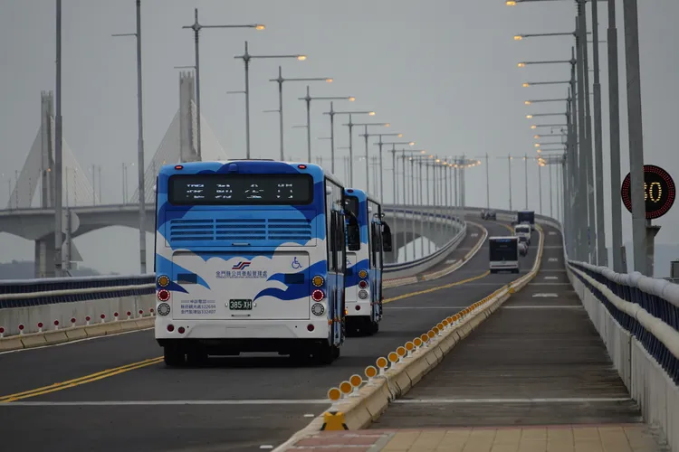 金門大橋可解決大小金門間物資運送、緊急醫療及居民往來不便之現況。蔡宇凌攝