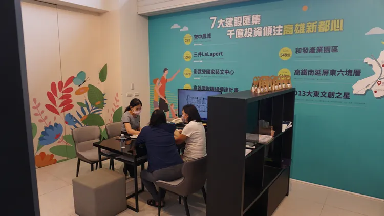 冠傑建設「菁英匯」，每坪成交最高已突破35萬元，改寫鳳甲重劃區新高。葉家銘攝