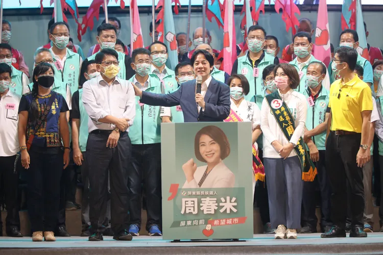 賴清德副總統稱讚潘孟安是一流的縣長，要交棒給認真的委員，只有周春米當選，屏東才會好然後更好。羅琦文攝