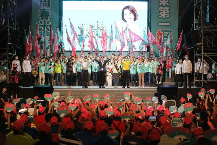 周春米競選總部成立，現場熱鬧滾滾。羅琦文攝