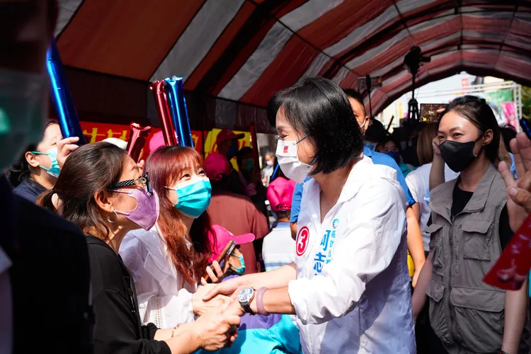 柯志恩今到林園區拜票。柯志恩競辦提供