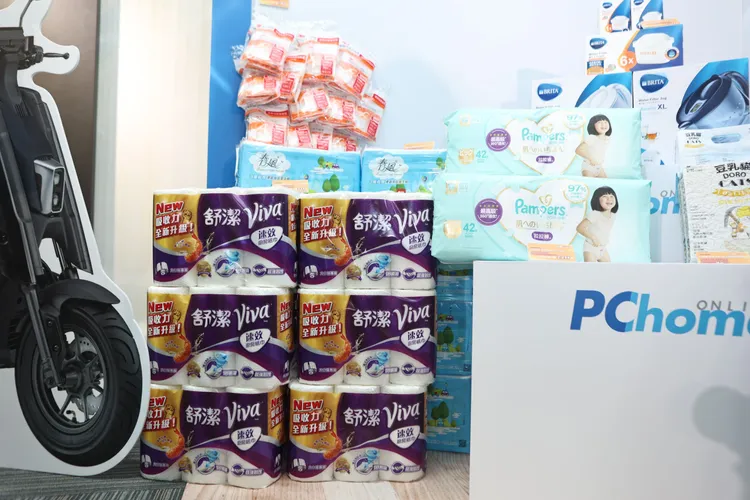 有感於物價飆升，PChome 24h購物於雙11檔期祭出衛生紙、廚房紙巾、紙尿褲、洗衣精等日用品優惠。翁玉信攝