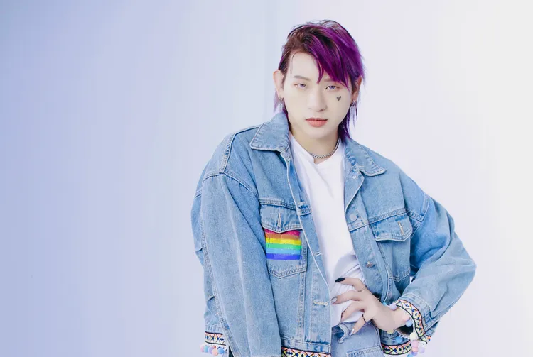 嘻小瓜夜店巡迴演出送保險套。杜蕾斯提供