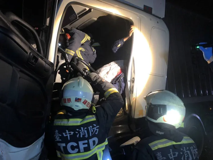 肇事林姓駕駛顱內出血、身體多處骨折。讀者提供