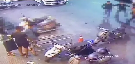 踢铝罐被认刮到车　高雄街头乱斗5人被逮