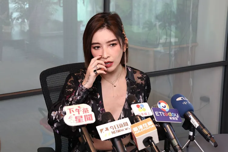 許維恩被問到小孩提告風波時表情無奈。葉志明攝