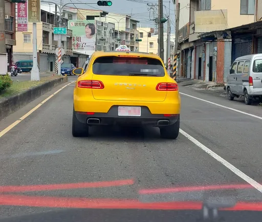 特斯拉計程車不稀奇！200萬保時捷小黃看過沒？　出沒地點在這裡