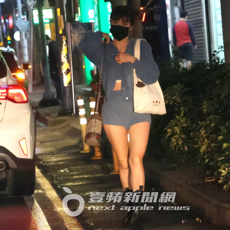 身高160公分的樂天啦啦隊女神孟潔，擁有可愛天使臉孔，及32C、24、34的火辣身材。特勤中心攝