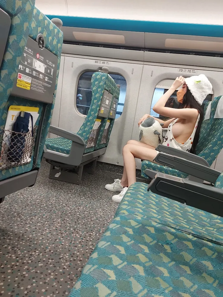 老司機一看角度秒懂。翻攝自「爆廢公社二館」