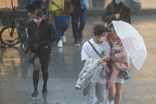 今這3區留意豪大雨！入夜北東剩21˚C　明東北季風增強再轉涼
