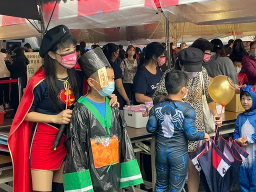 萬聖節林口最嗨！4千人群魔亂舞大遊行　蔡淑君化身女超人性感吸睛