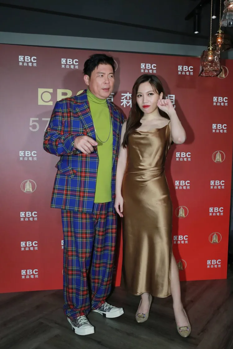 金鐘分家依舊又超時，曾國城（左）感到無奈。朱世閎攝