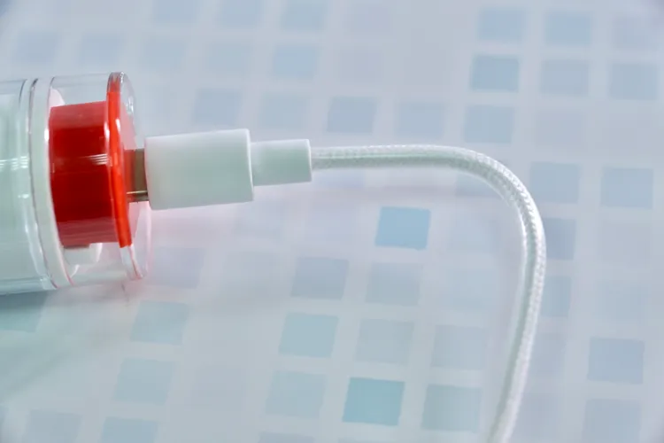 USB Type C充電線也採圓型頭設計。陳志淵攝