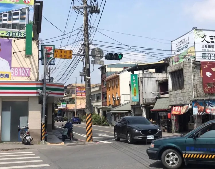 科技執法路段取締項目依各路口交通特性不同規劃建置。警方提供