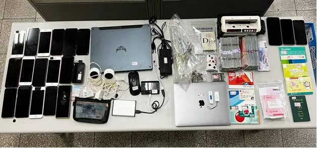 警方查扣大批贓證物。警方提供