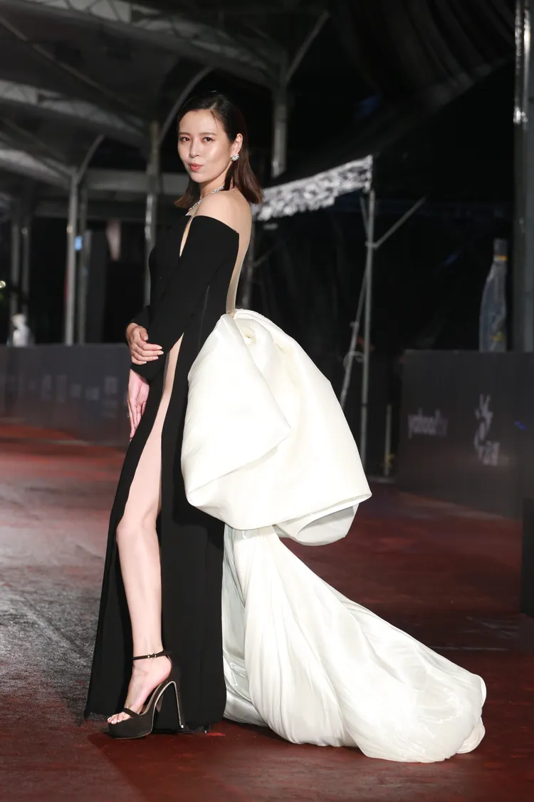 女星劉品言是劉大強心中的紅毯第二美，把極難駕馭的禮服演繹得恰到好處。攝影中心攝