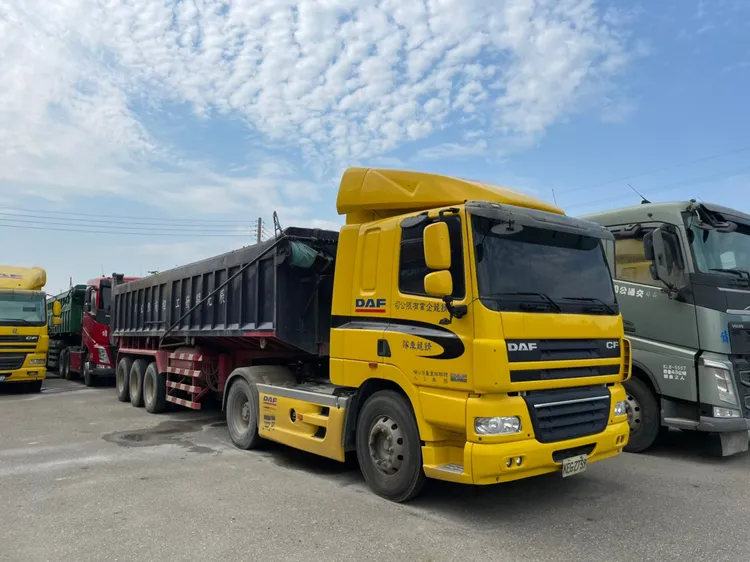 檢方扣押參與濫倒的車隊車輛，彰檢提供