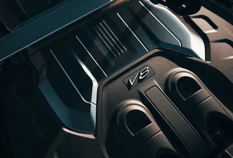 GT V8得益於高效動力及汽缸間歇科技，原廠宣稱其最大行駛里程可超過800公里。原廠提供