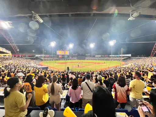 期待拋彩帶!兄弟封王關鍵戰13830人進場本季最多