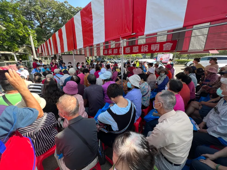 現場感恩說明會大約有5百人齊聚。田兆緯攝