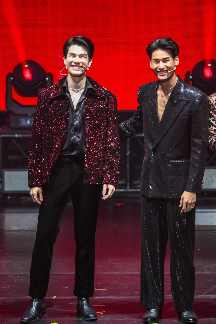 《黑幫少爺愛上我》Mile（左）、Apo身材健美又帥氣，人氣正旺。LIVE NATION提供