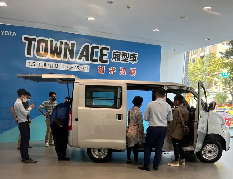 Towan Ace的5人座客貨車訂單佔比高達9成5，其中自排車型佔了9成之多。和泰提供