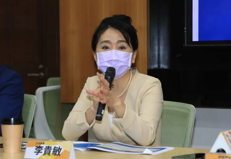 國民黨立委李貴敏指出，從民調結果看來，民眾意見有藍綠政黨對立的趨勢。莊宗達攝