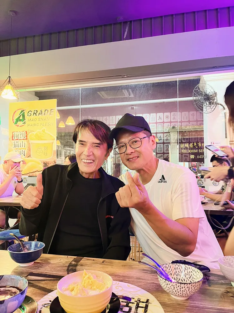 林沖（左）與新加坡賭王李南星合照。林沖經紀人提供