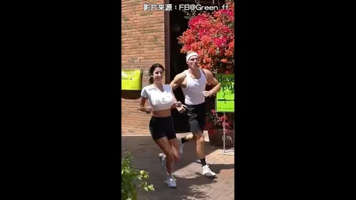 這也太大了吧！這樣跑步不累嗎？　晃到我頭都暈了　