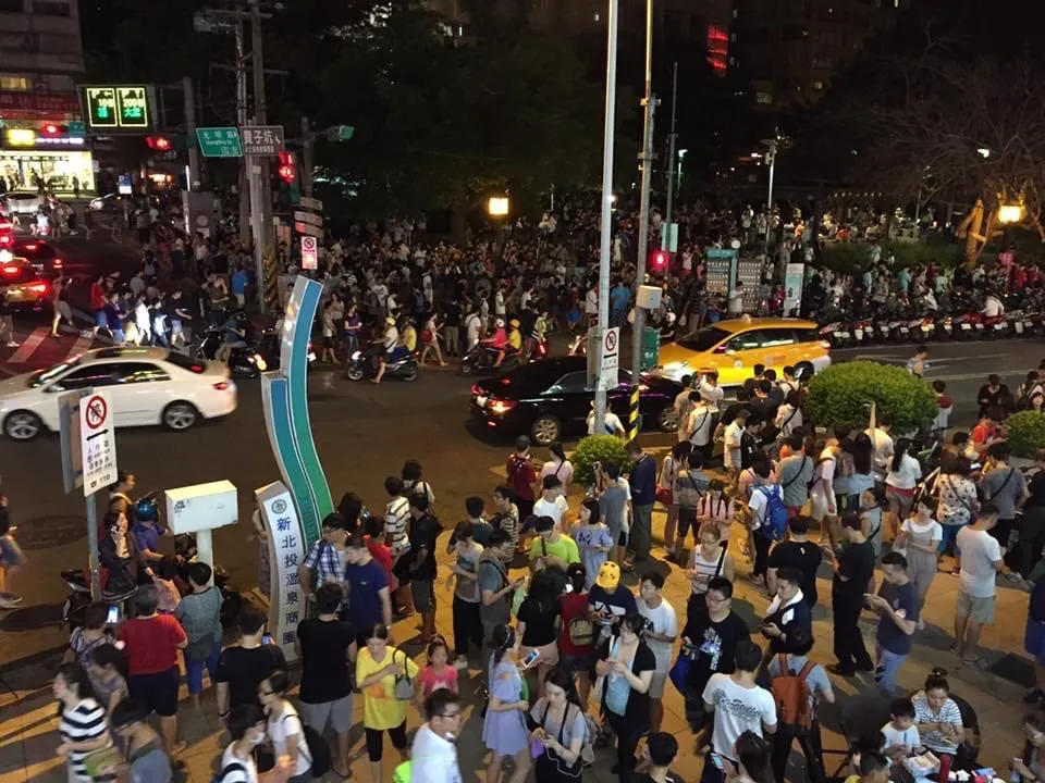 大批民眾湧入北投公園抓寶,讓人印象深刻。寶可夢玩家S授權提供
