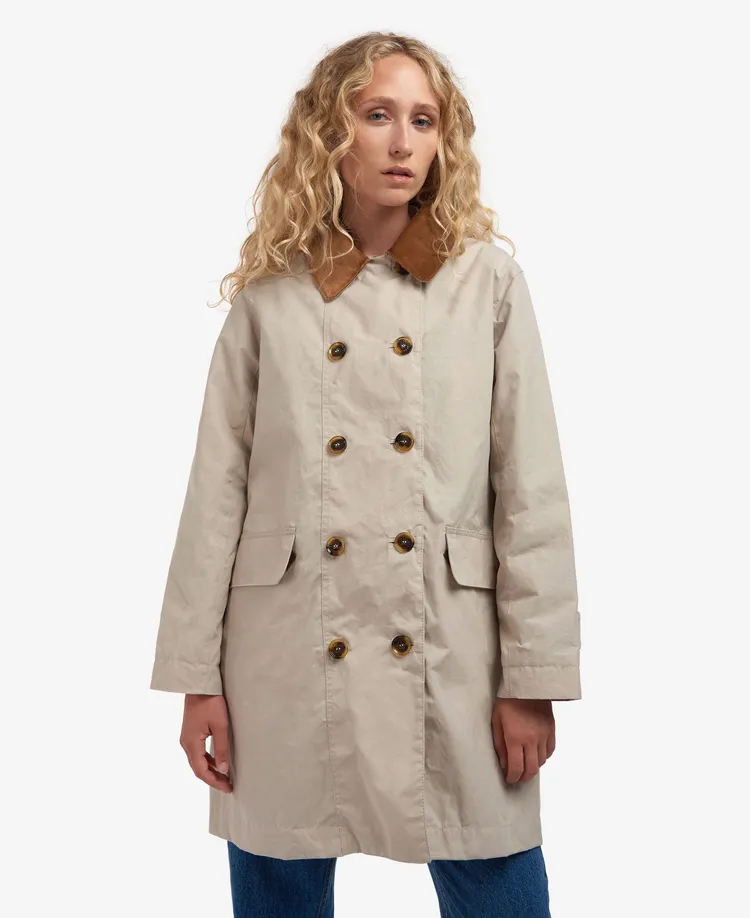 霧白色Fife棉質外套，1萬7700元。品牌提供