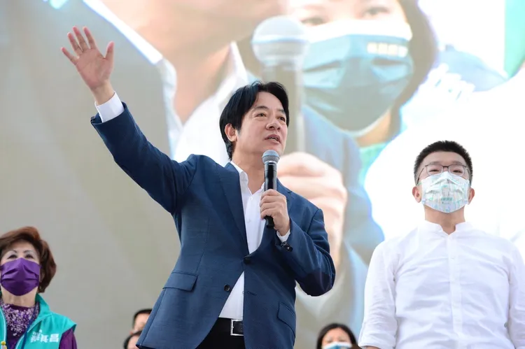 副總統賴清德提醒大家現在國際情勢多變，請大家當總統蔡英文的最強後盾，支持主張國家自由民主的民進黨候選人蔡其昌。蔡其昌競總提供